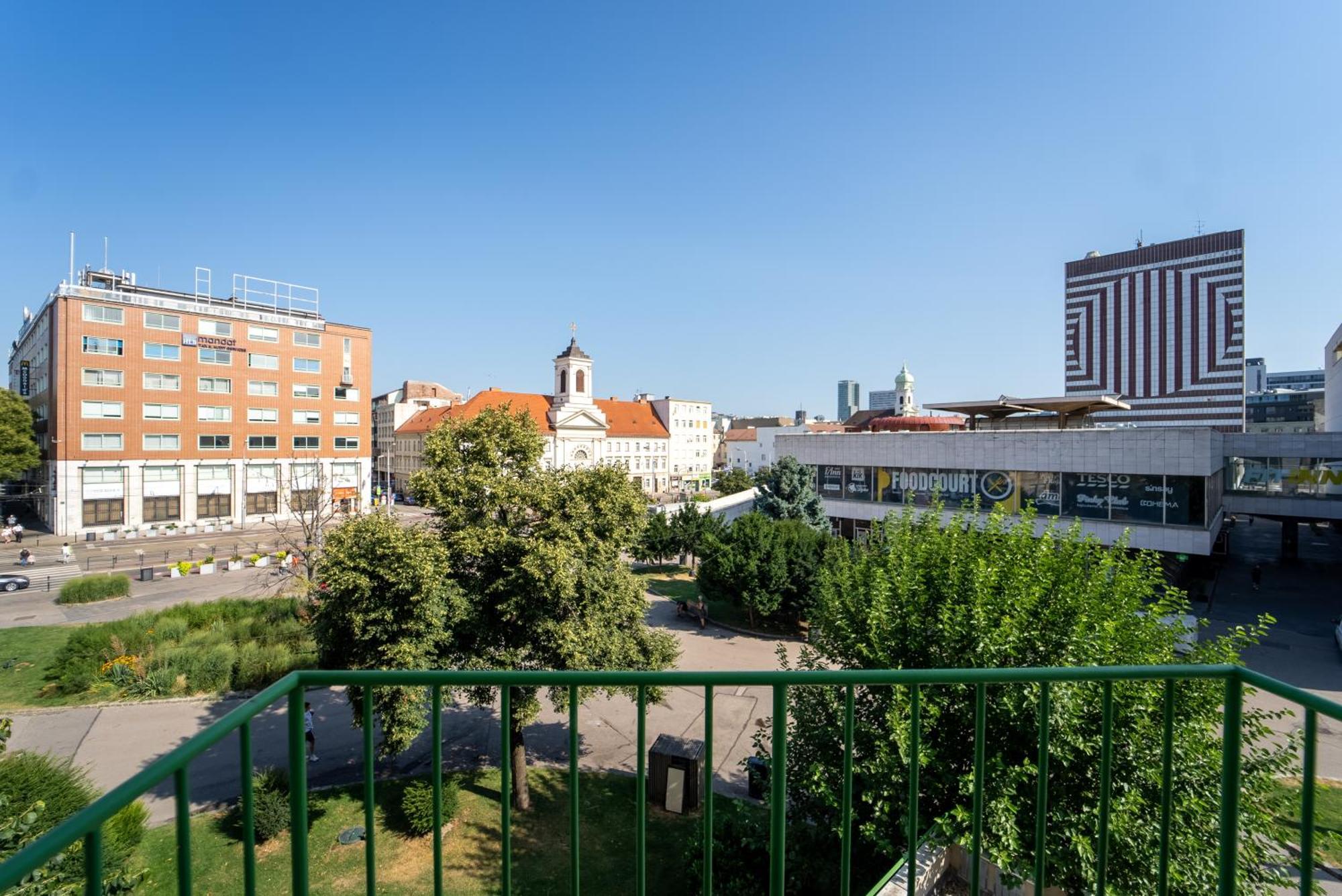 Verve Home Old Town Dunajska 2 Bratislava Exteriör bild